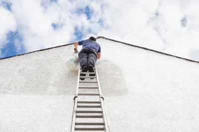 Peinture extérieure à l'Hôpital — façades et ravalement
